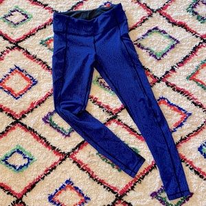 Lululemon blue and black workout leggings